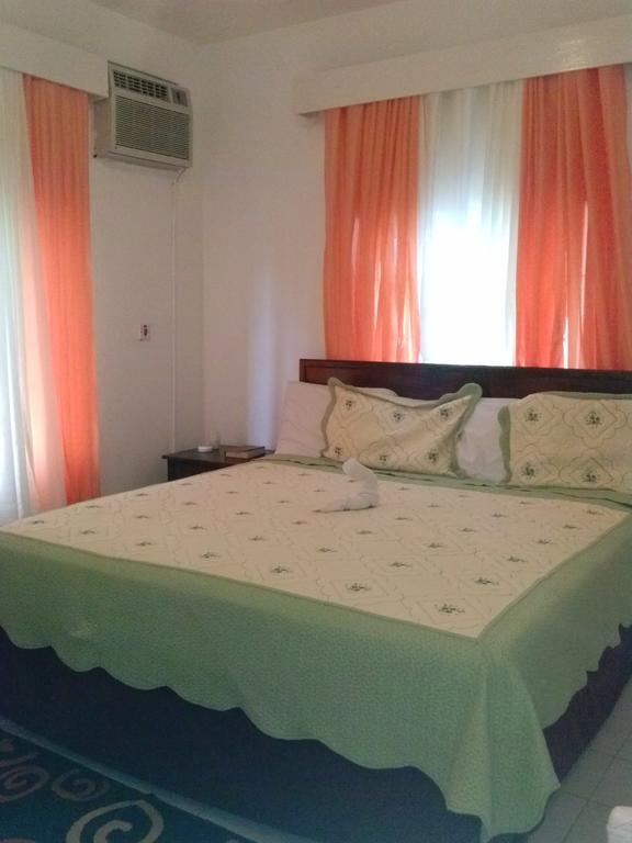 אוצ'ו ריוס Executive Shaw Park Guest House מראה חיצוני תמונה